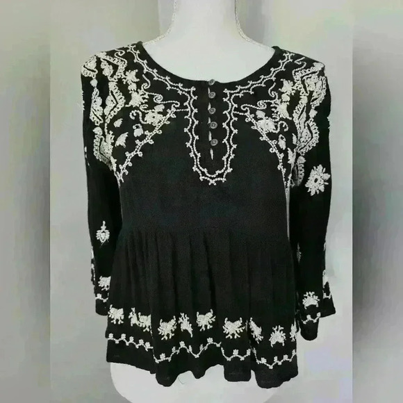 Forever21 Embroidered Peplum Top - Picture 1 of 9